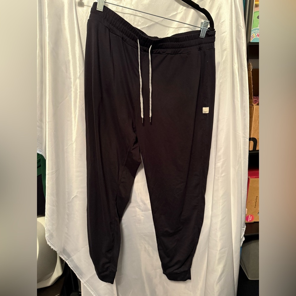 Vuori Daily jogger